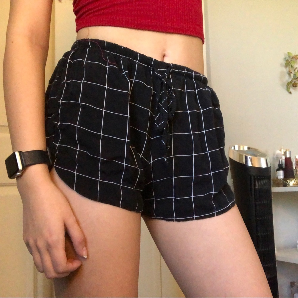 Brandy Melville grid Eve shorts